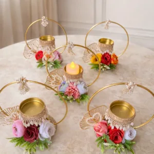 Metal floral tealight holder (1 piece)