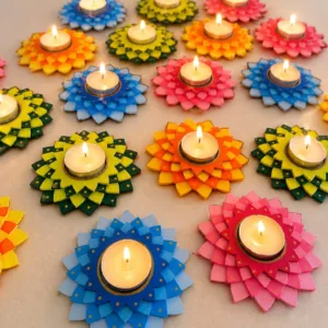 Wooden flower tealight holder (1 piece)